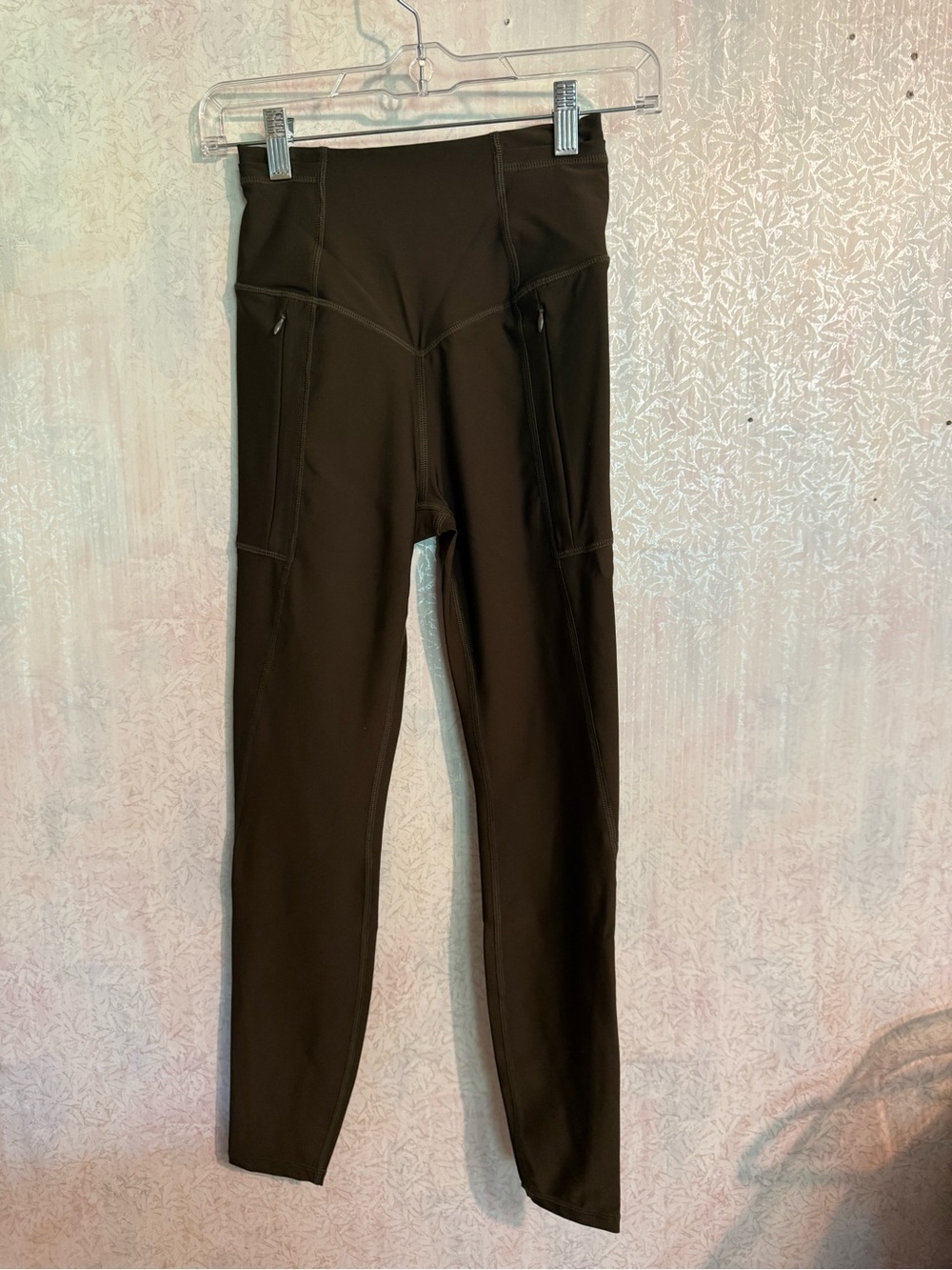 HALARA Brown 7/8 High-Waist‎ Performance Leggings with Side Pockets, Exercise XS